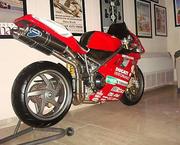 2001 Ducati 996 S WITH ONLY 2, 227 MILLES
